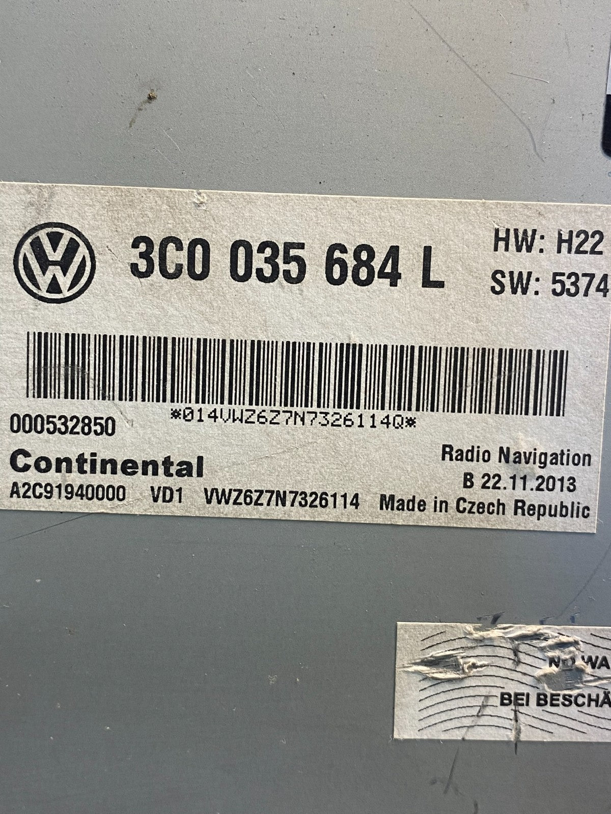 2012 to 2015 Volkswagen CC Touareg Radio CD Player Screen AM/FM AF3884 DG6