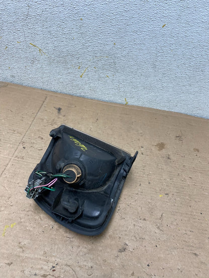 1999 - 2004 Nissan Pathfinder Passenger Corner Park Light Turn Signal N9292 DW4