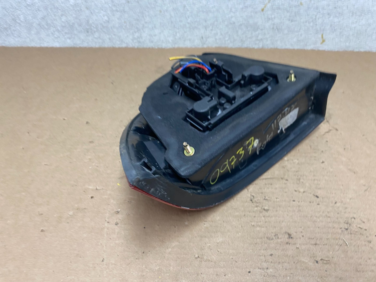 1999 to 2001 Saab 9-5 Right Passenger RH Tail Light Sedan OEM O9737 DW6