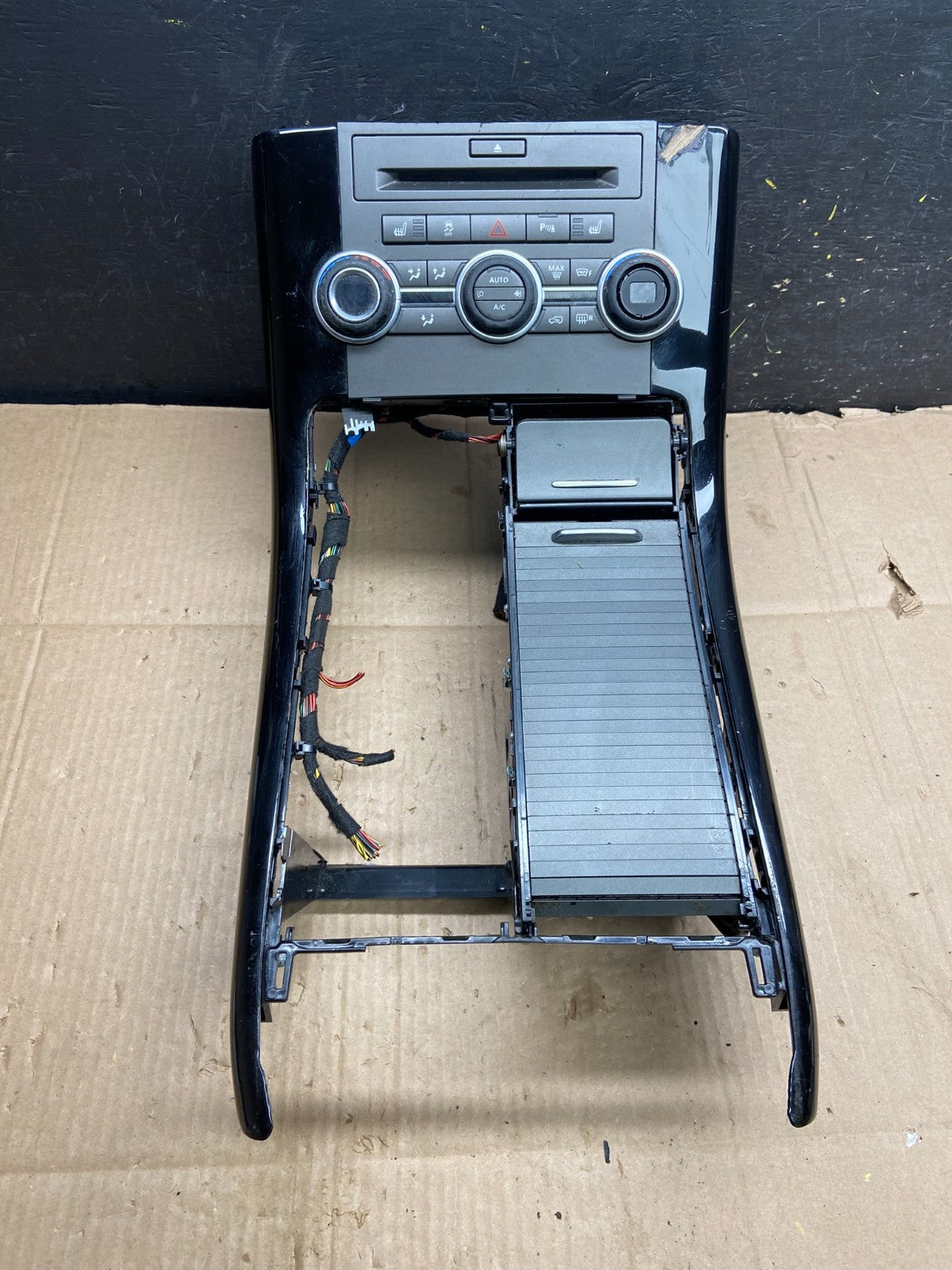 2010-2013 Land Rover Sport Center Climate Console Control Shifter Trim y2348 DG0