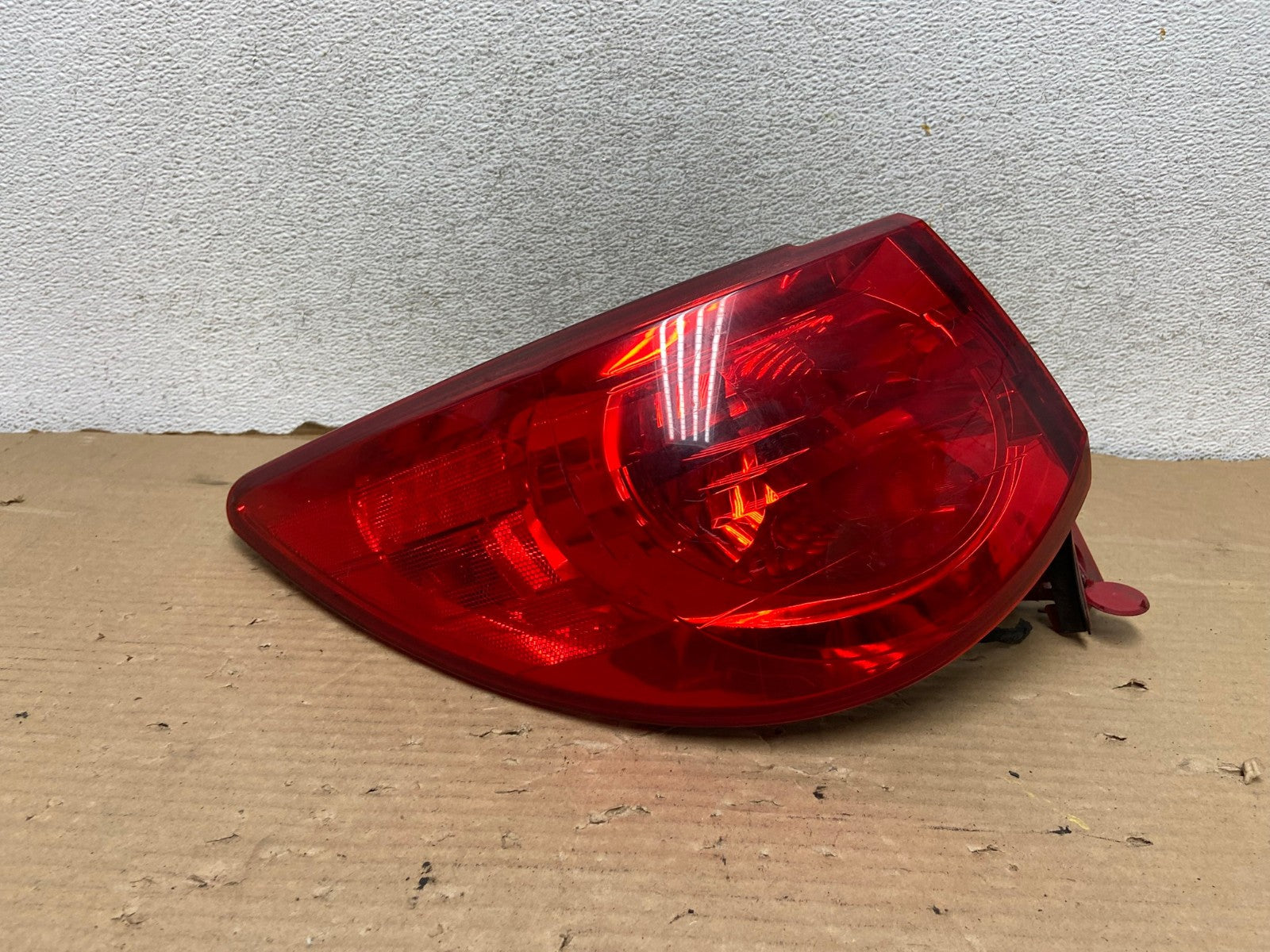 2009 2010 2011 2012 Chevrolet Traverse Left Driver LH Tail Light AG8195 LK0