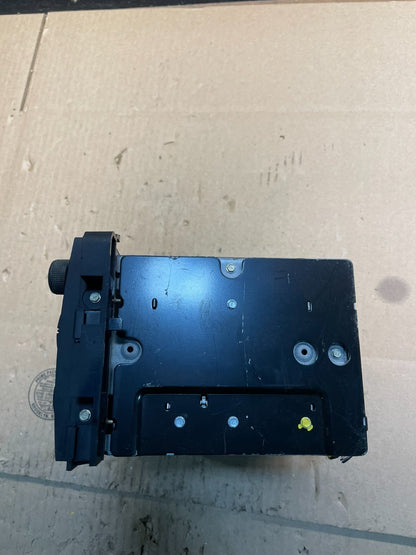 2009 to 2011 GMC Acadia Radio AM/FM CD Player Radio Oem v8745 DG5