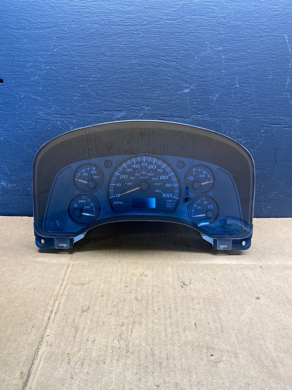 2004 to 2007 Chevrolet Express Speedometer Cluster Gauge AD4826 DG0