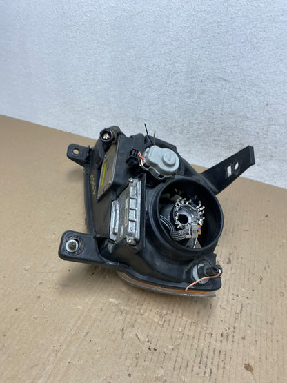 2011-2013 Jeep Grand Cherokee Right Passenger Xenon Headlight AE7063 DW6