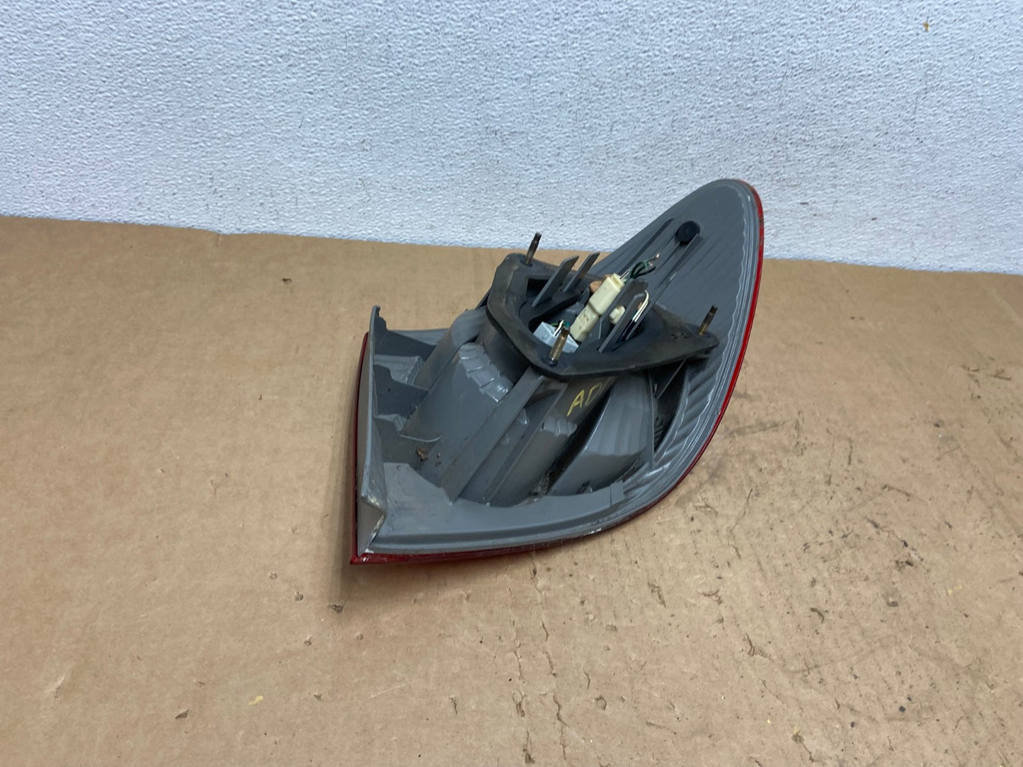 2003 to 2005 Toyota Corolla Left Driver Lh Side Tail Light AD1376 LK4