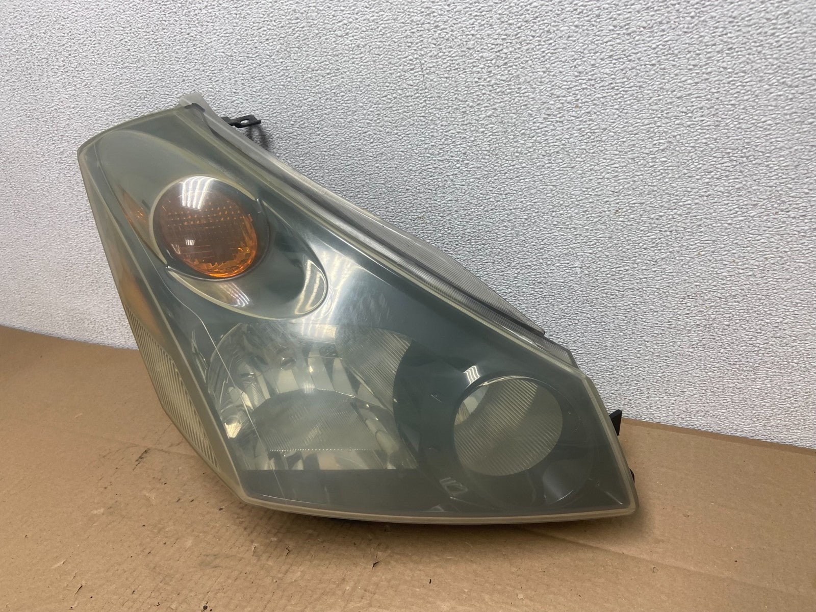 2004 to 2009 Nissan Quest Right Passenger RH Black Headlight AB6172 DW1