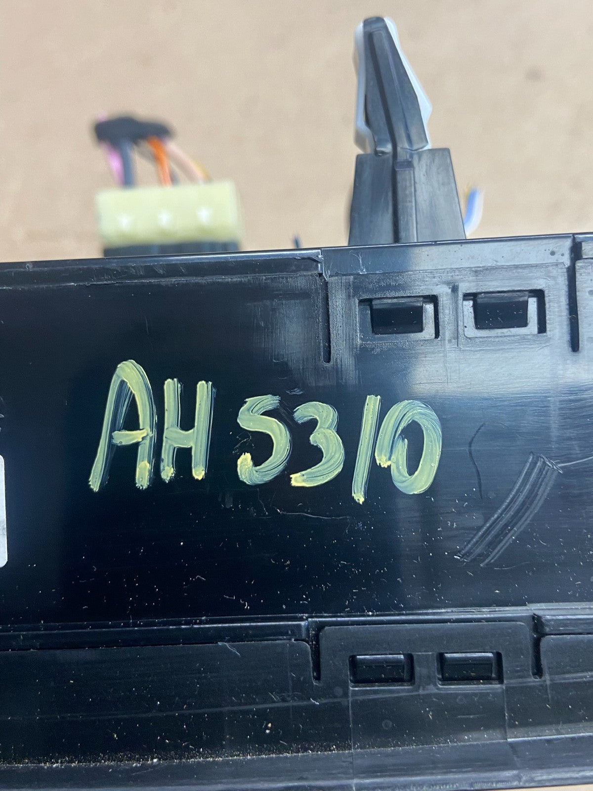 2014 - 2016 Hyundai Elantra Center Heater A/C AC Climate Control Panel AH5310 DG5