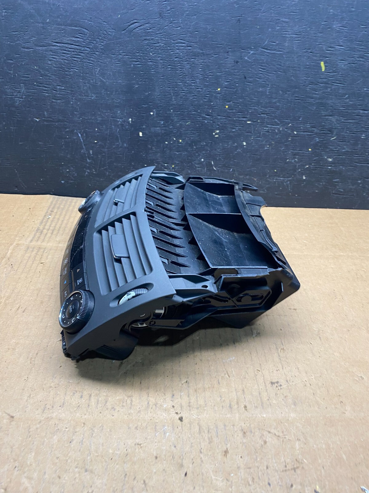 2007 - 2009 Mercedes W211 E550 E320 Center Console AC Heater Air Vent N2920 DG3