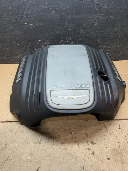 2005 to 2010 Chrysler 300 5.7L V8 Hemi Engine Motor Cover OEM X9596 DG0