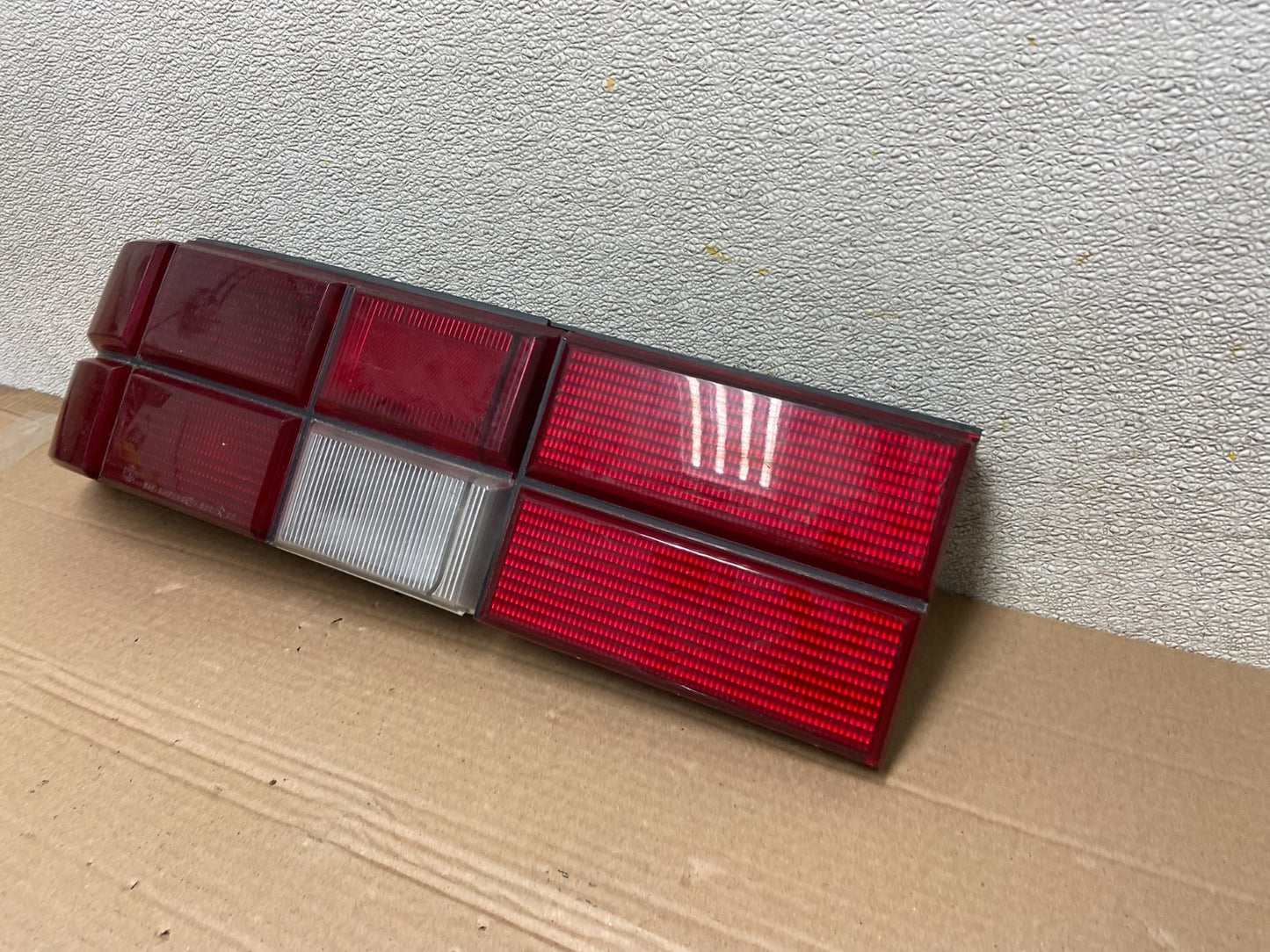 1987 1988 Dodge Shadow Left Driver LH Side Tail Light Oem AB0988 DG1
