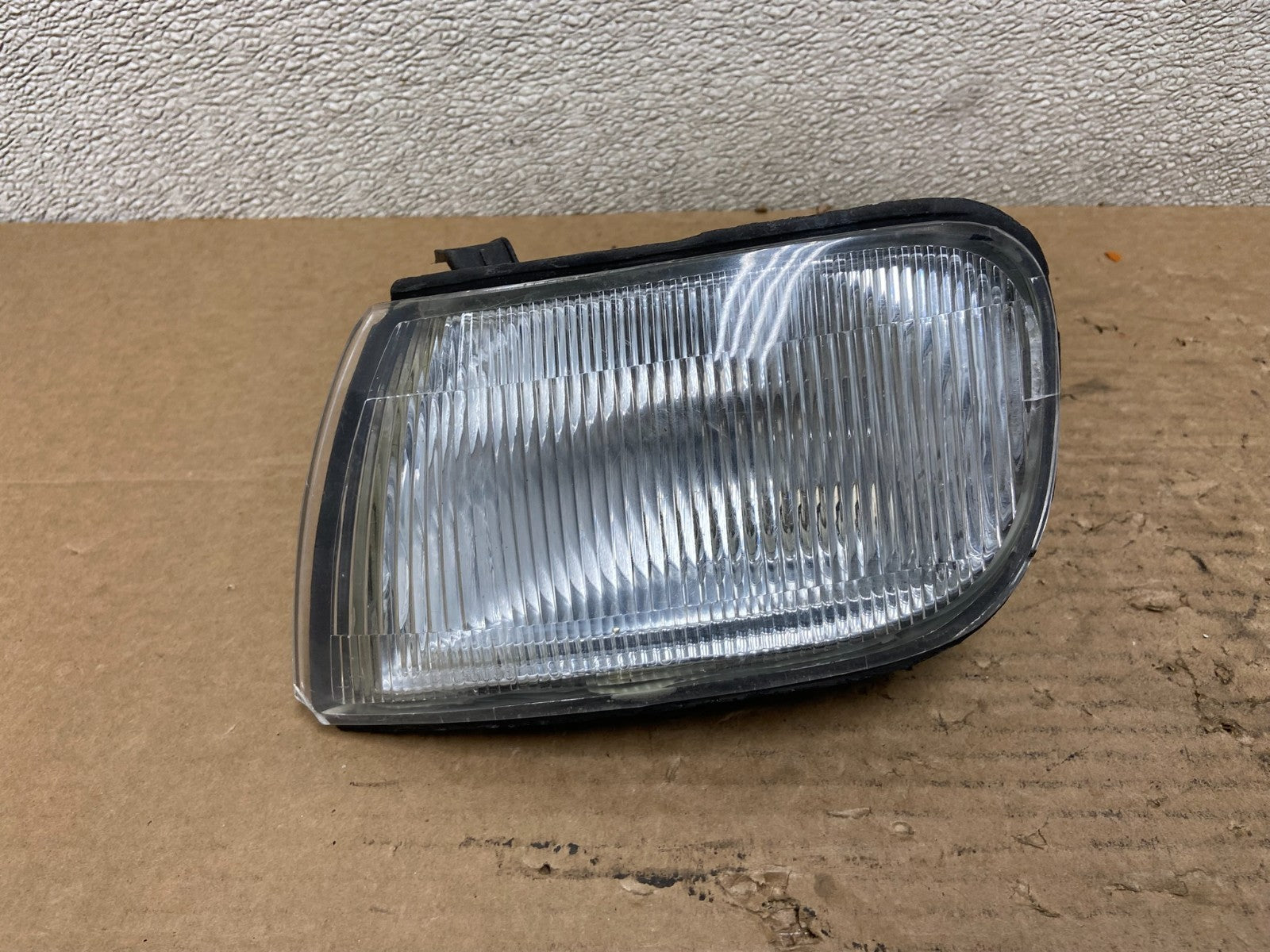 1995 1996 Nissan Maxima Left Driver LH Corner Turn Signal Oem AB4870 DW0