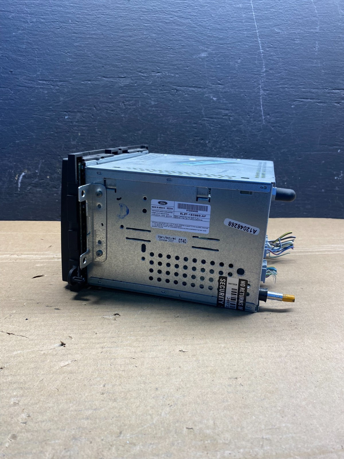 2008 - 2009 Ford Expedition Explorer Radio CD Player Screen Display OE AD4945 DG1
