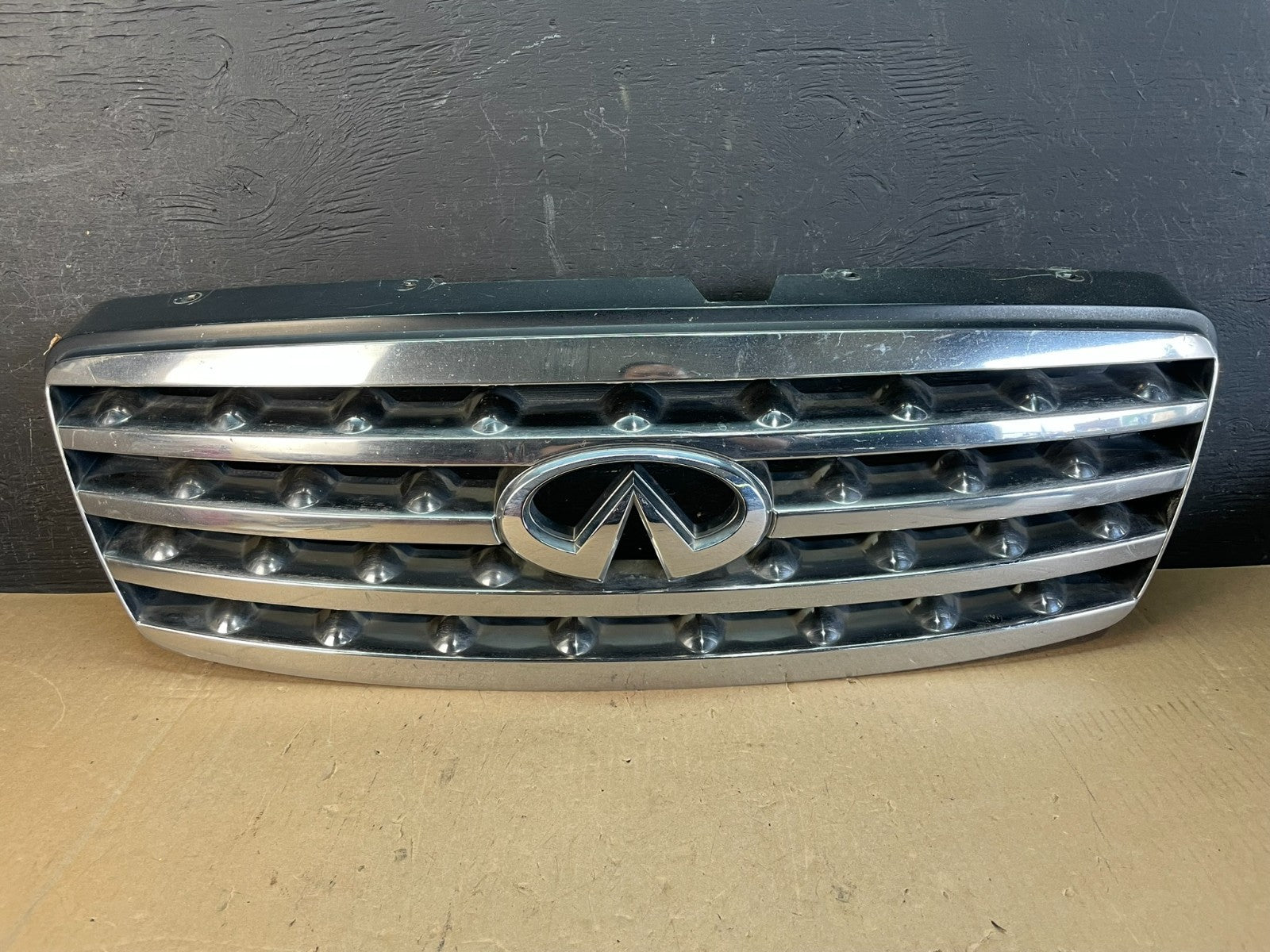 2006 2007 2008 Infiniti Fx35 Front Upper Grill Grille W/ Emblem AD5783 DG0