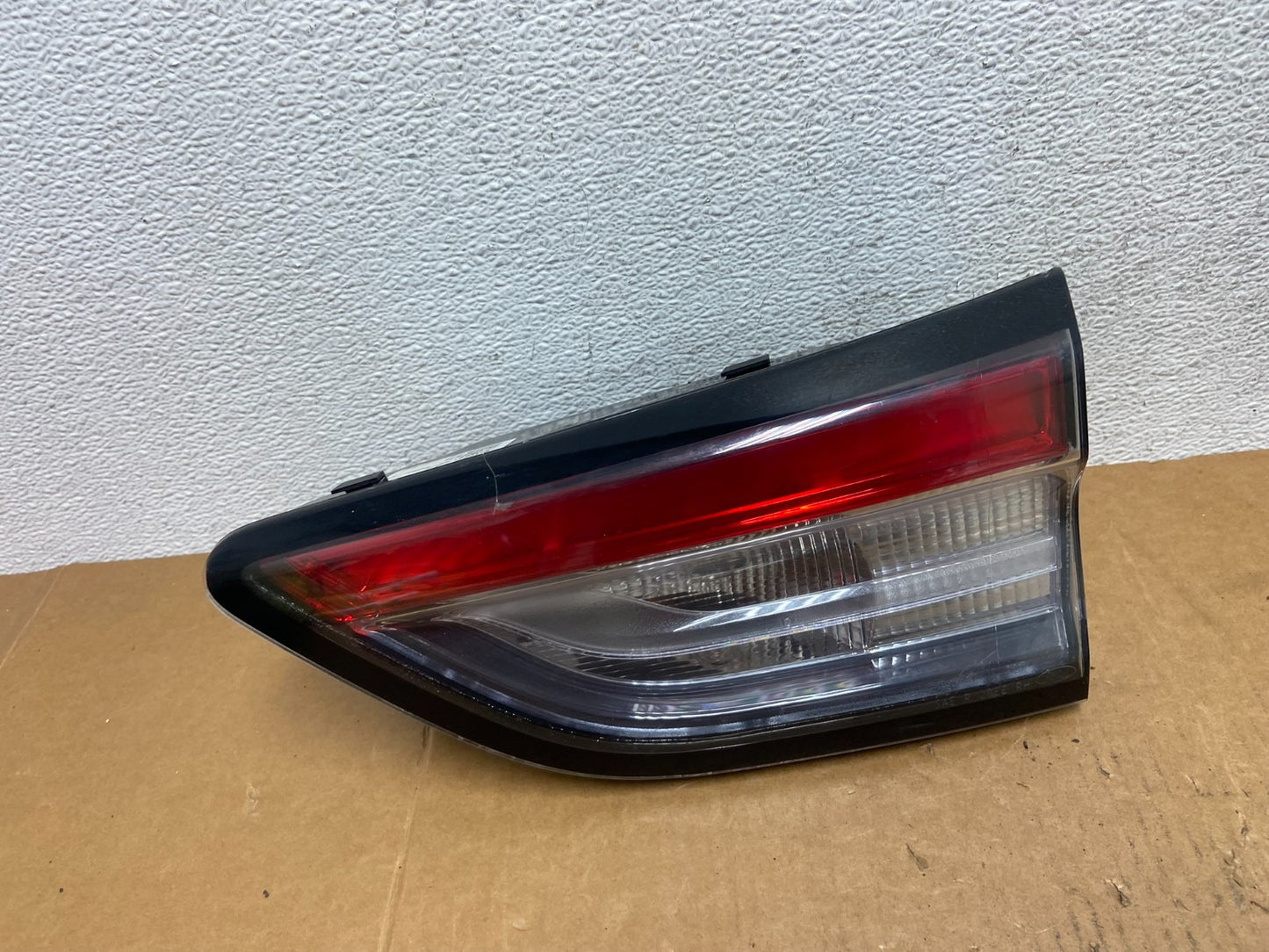 2020 2021 2022 Ford Escape Right Passenger RH Inner Tail Light ae0400 DG0