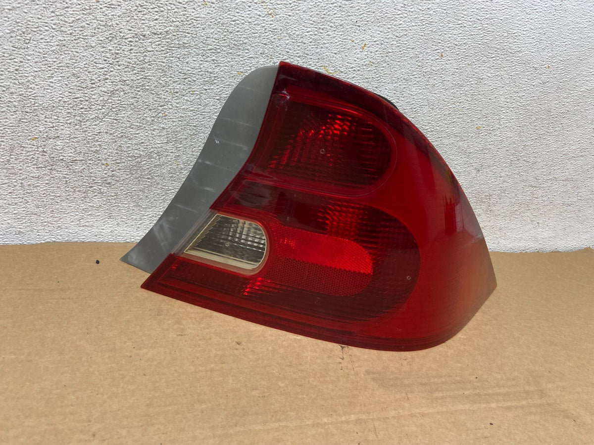 2001 to 2003 Honda Civic Coupe Right Passenger Rh Side Tail Light AH4423 DW0