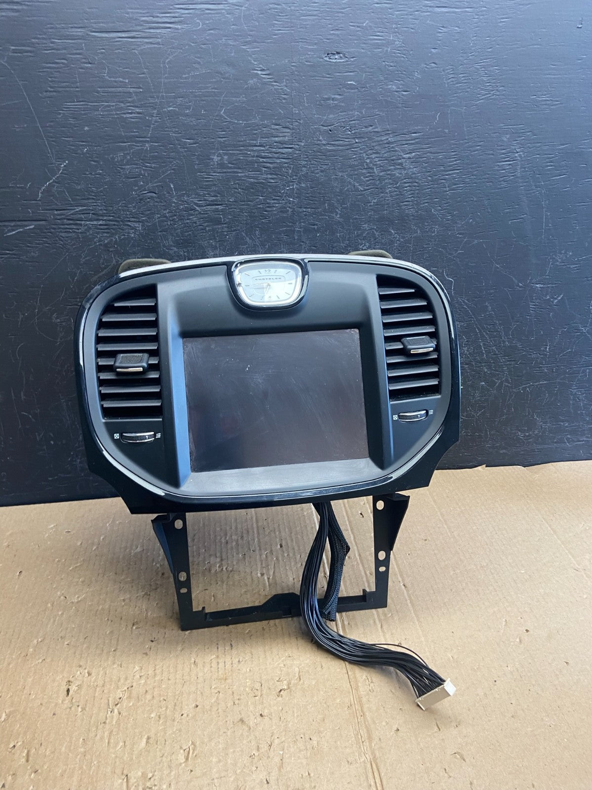 2011-2014 Chrysler 300 Dash A/C Climate Control Screen Radio Bezel AE4016 DG0