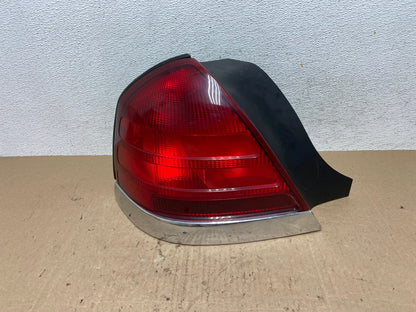1998-2003 Ford Crown Victoria Left Driver Lh Side Tail Light AE6523 LK0