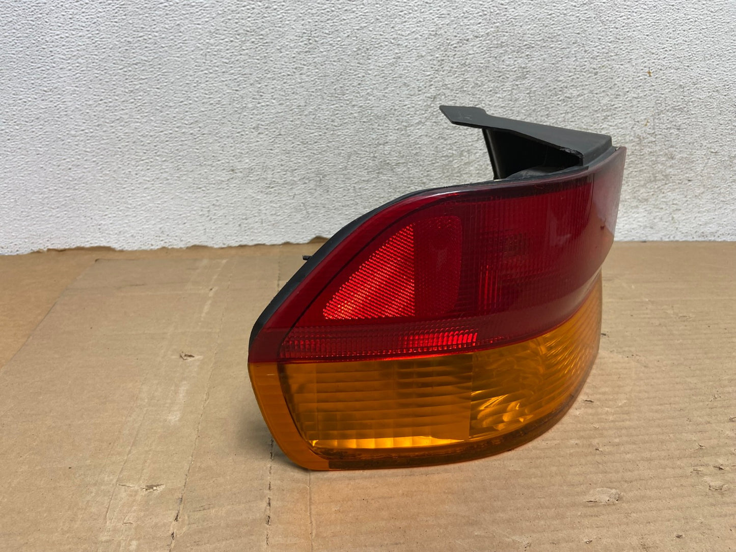 2002 2003 2004 Honda Odyssey Left Driver LH Side Tail Light AG8137 LK1