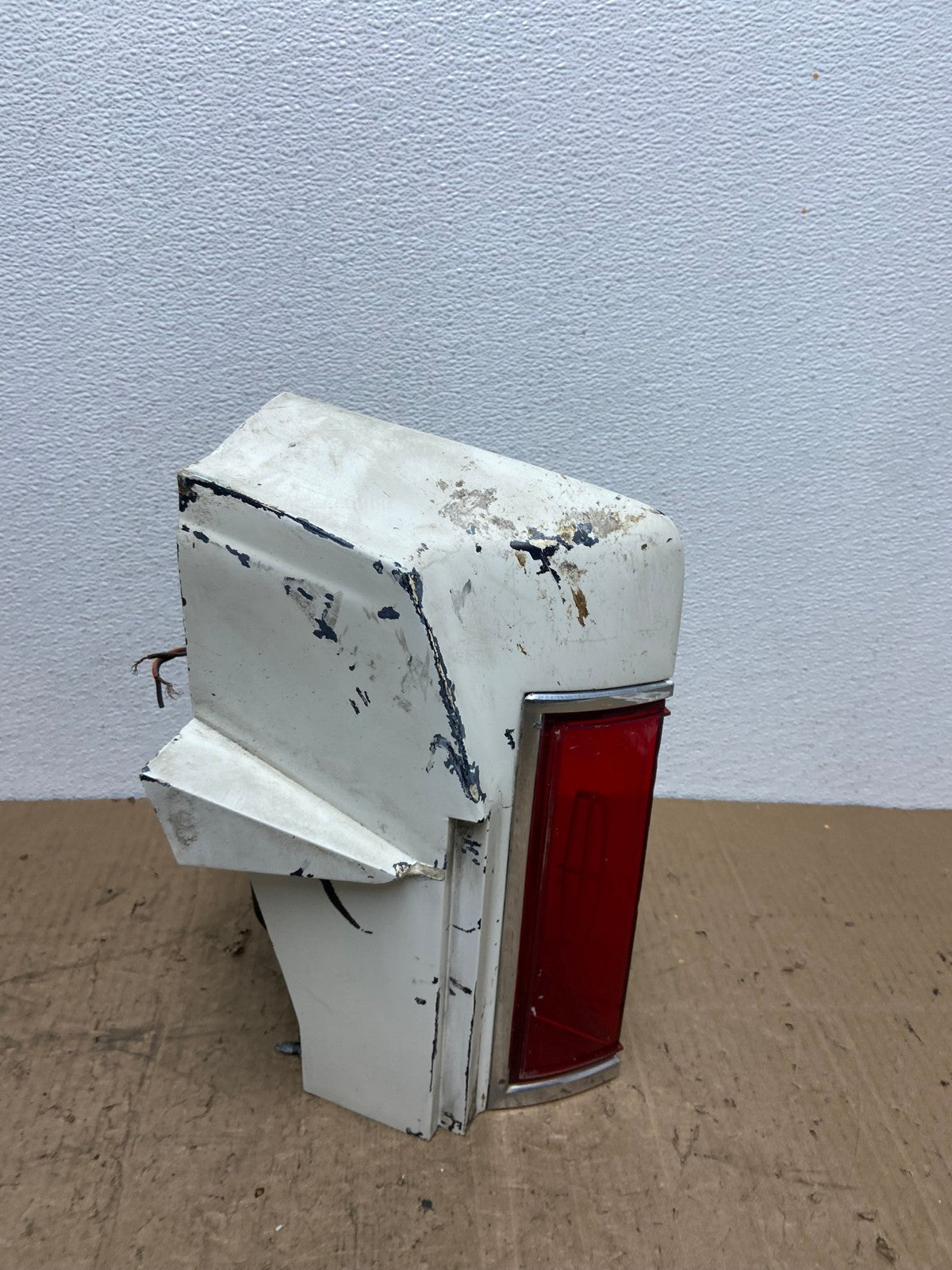 1980-1984 Lincoln Town Car Right Passenger Side Tail Light AC0063 LK2