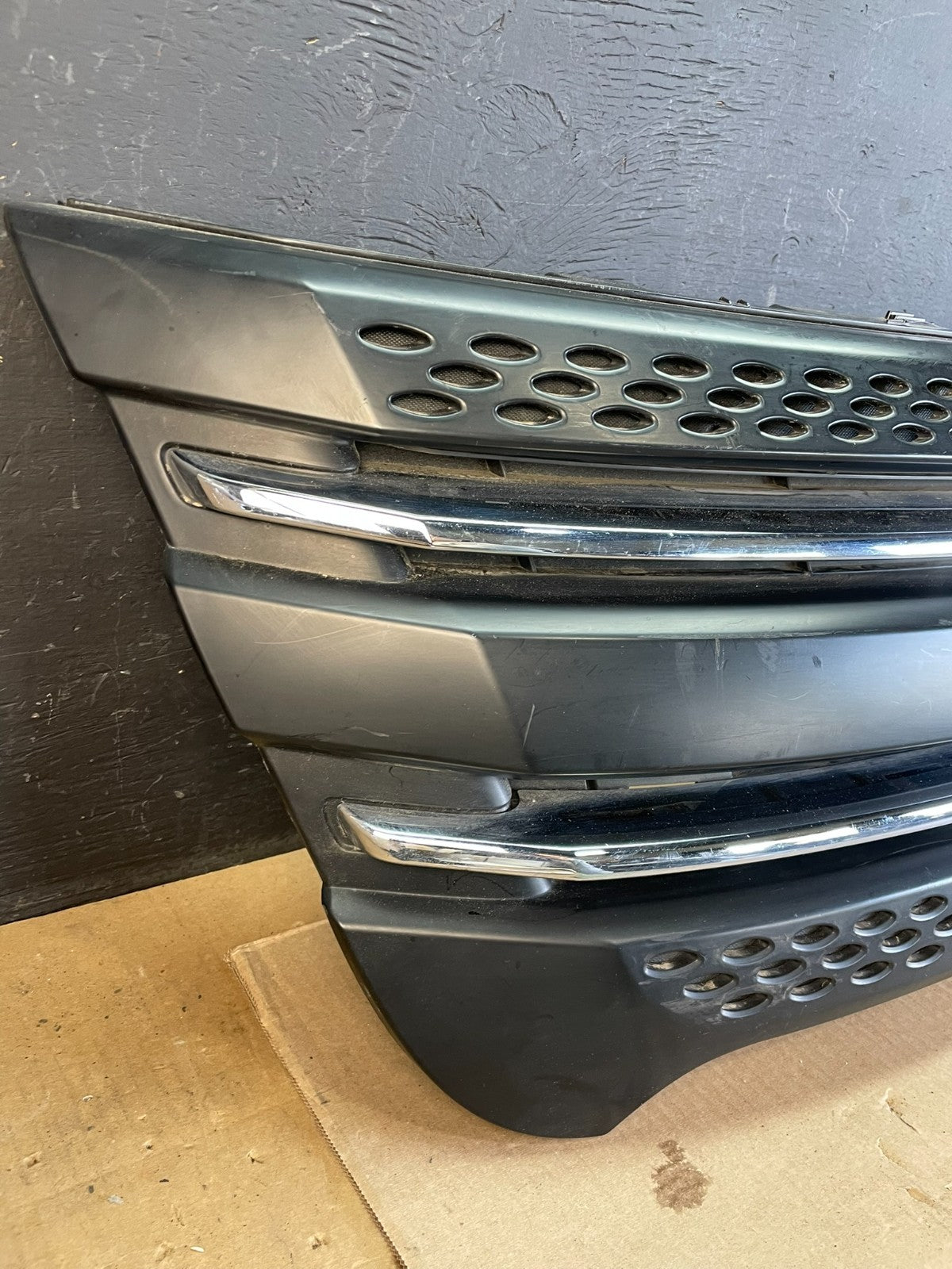 2011 to 2015 Ford Explorer Upper Front Grill Grille Aftermarket ab7966 DG2