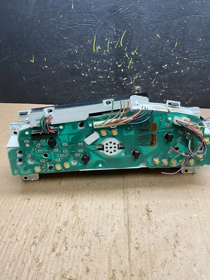 1999 to 2002 Ford E150 E250 E350 VAN Gauge Speedometer Cluster AB17714