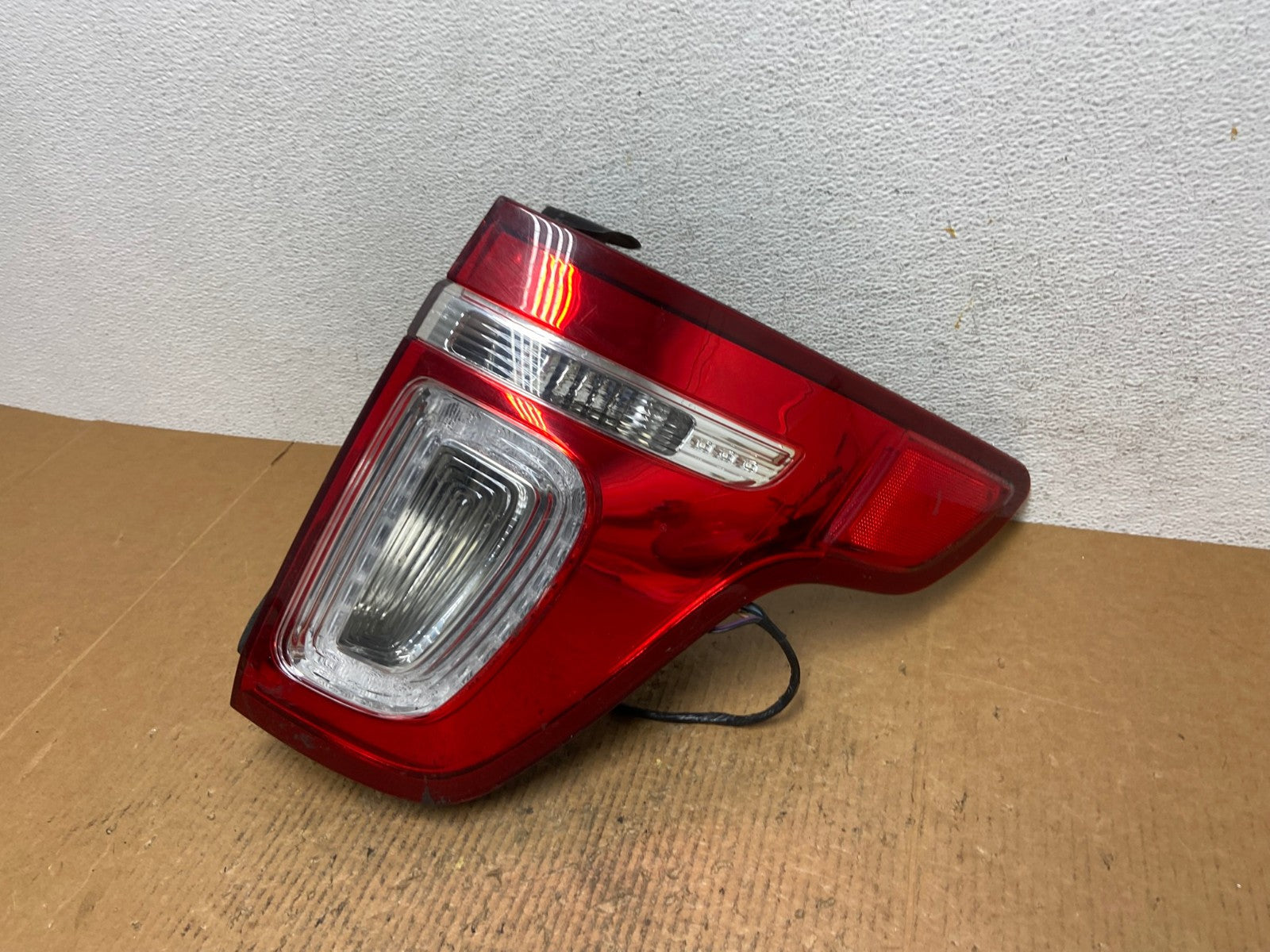 2011-2015 Ford Explorer Police Package Right Passenger Side Tail light AE1500 LK1