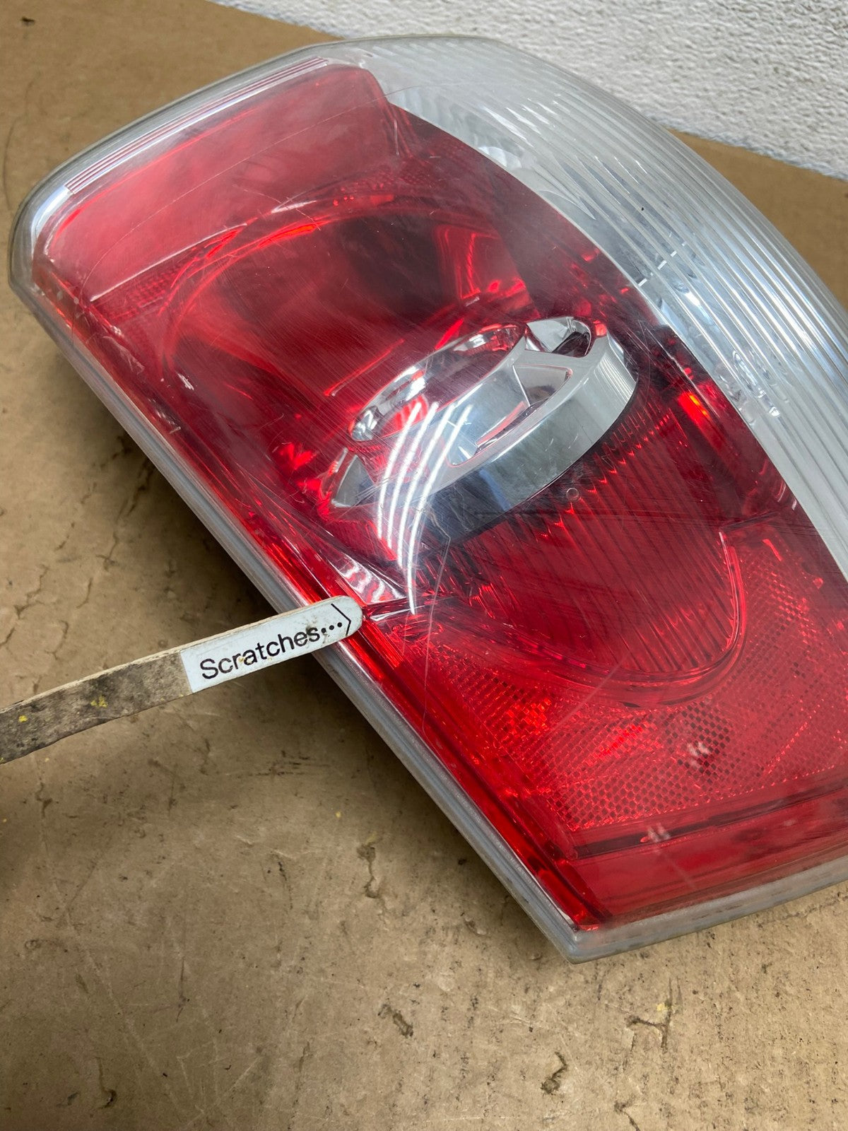 2007 to 2012 GMC Acadia Halogen Tail Light Right Passenger RH Side AD0453 LK3