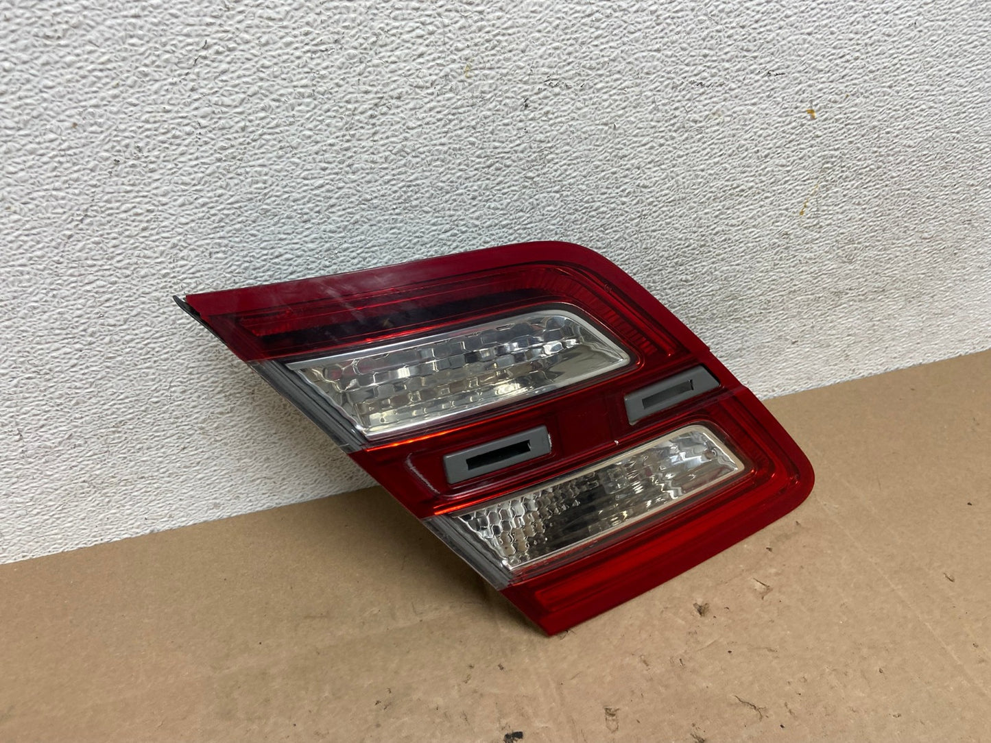 2013 to 2018 Ford Taurus Left Driver Lh Side Tail Light Inner AE6163 LK2