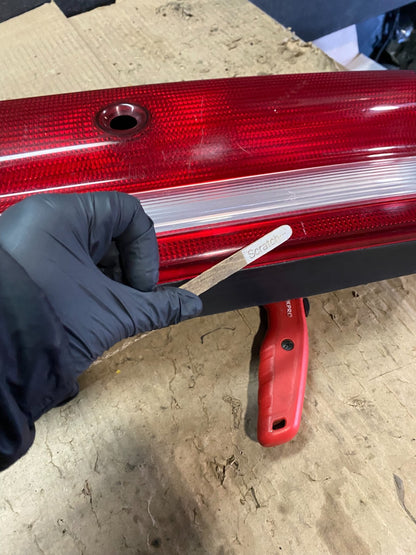 1993 to 1997 Chrysler Concorde Center Trunk Tail light X8226 DG6