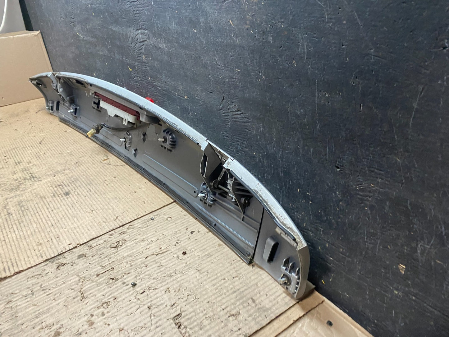 2009 to 2015 Honda Pilot Rear Trunk Spoiler Gate Oem V9542 DG9