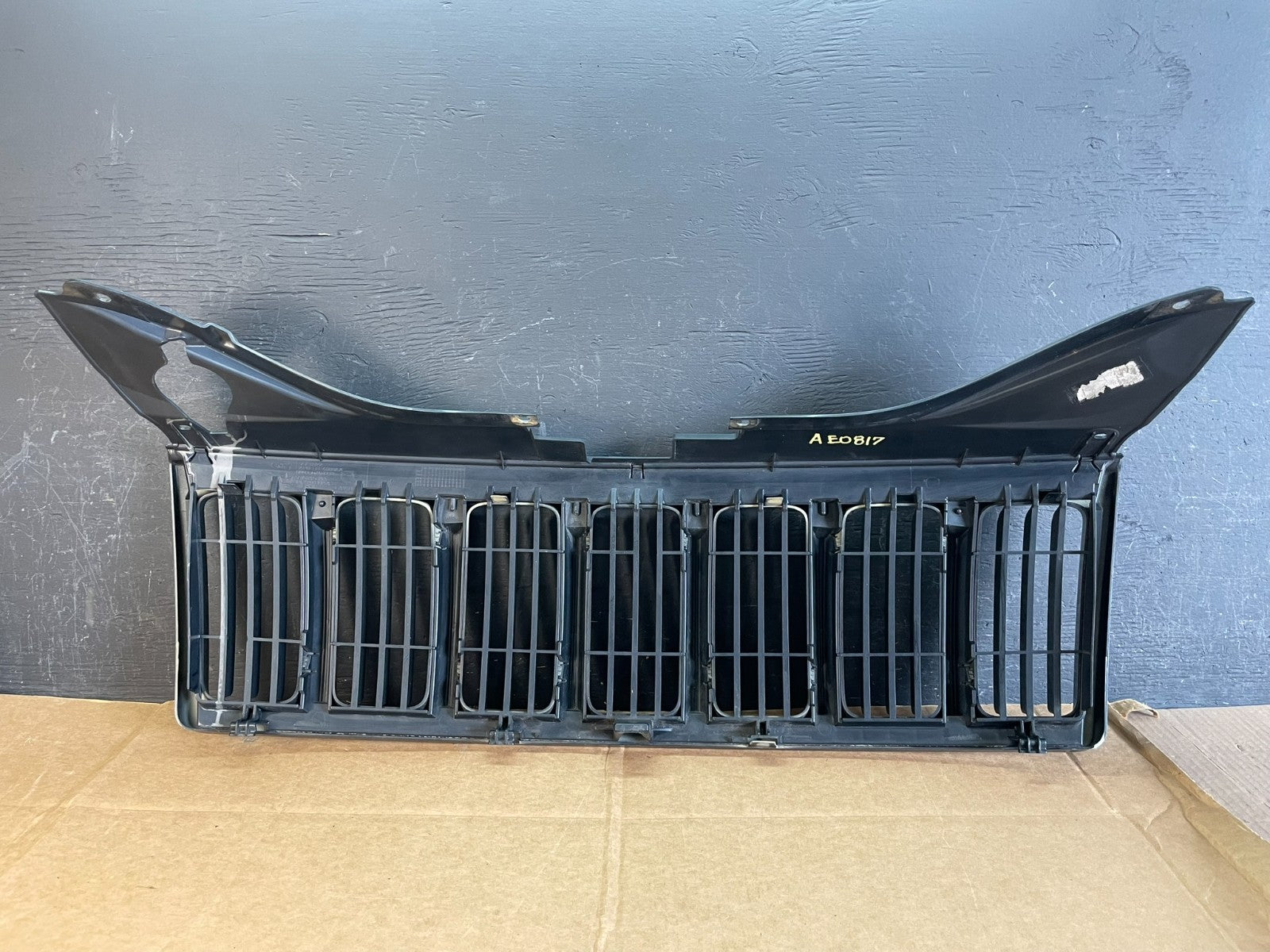 2008 2009 2010 Jeep Grand Cherokee Front Upper Grill Grille AE0817 DG5