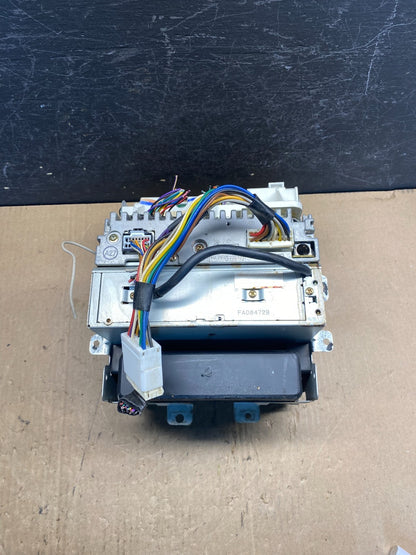 2000 to 2004 Subaru Legacy Outback Radio Climate Control Dash 6 Disc AE78395
