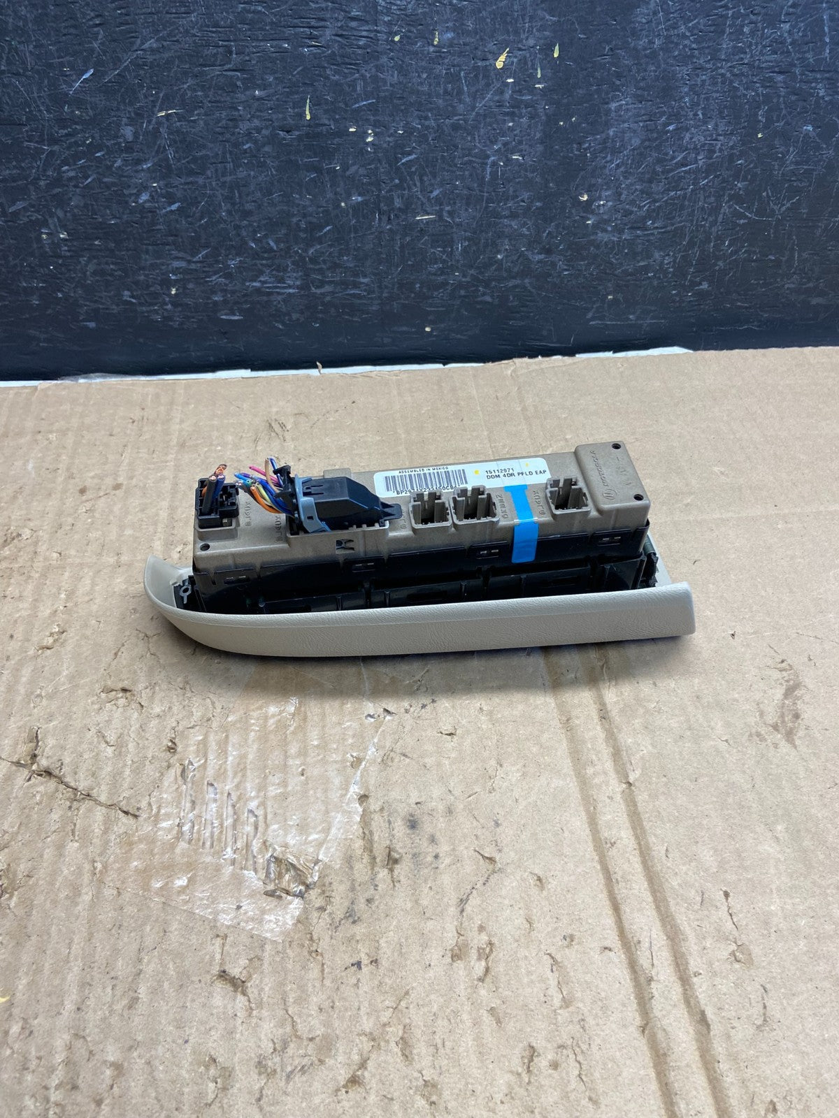 2003-2006 Chevrolet Silverado Driver Side Master Window Switch AE2060 DG4