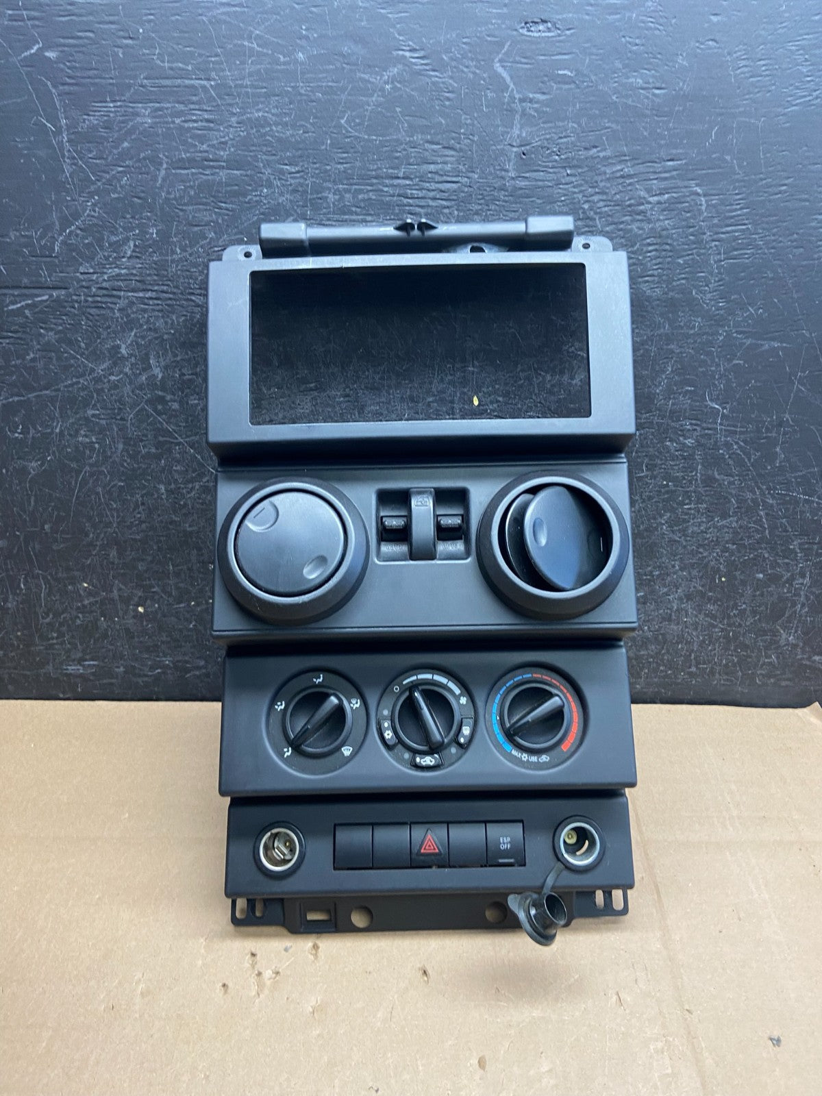 2007-2010 Jeep Wrangler Center Radio Climate Control Bezel Vent AI3184 DG0