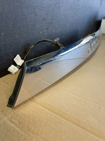 2011-2013 Jeep Grand Cherokee Liftgate Garnish Molding Trim W/ Camera AC9681 DG2