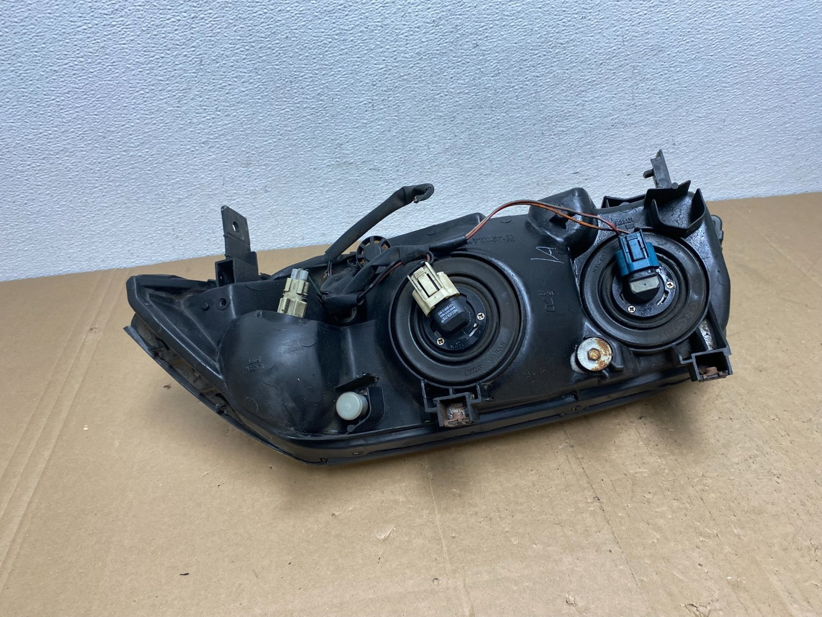 2001 to 2003 Acura MDX Passenger Right RH Headlight AC5732 DW4