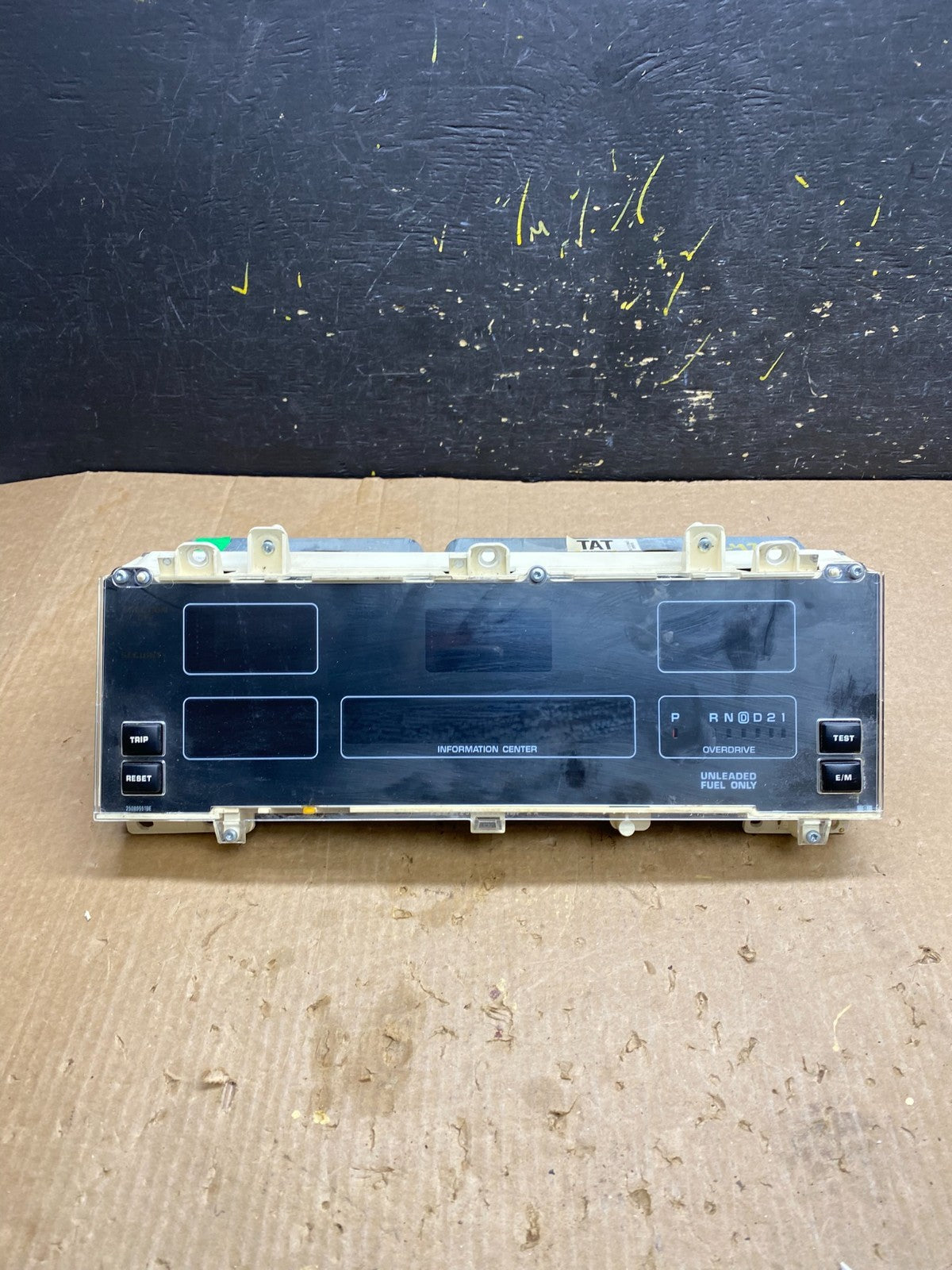 1992 1993 Oldsmobile 98 Speedometer Cluster OEM Z4296 DG0