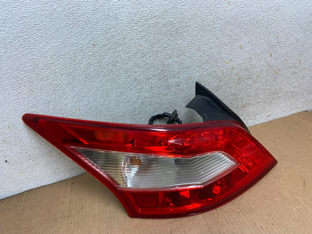 2009 2010 2011 Nissan Maxima Left Driver Lh Side Tail light AI8487 LK2