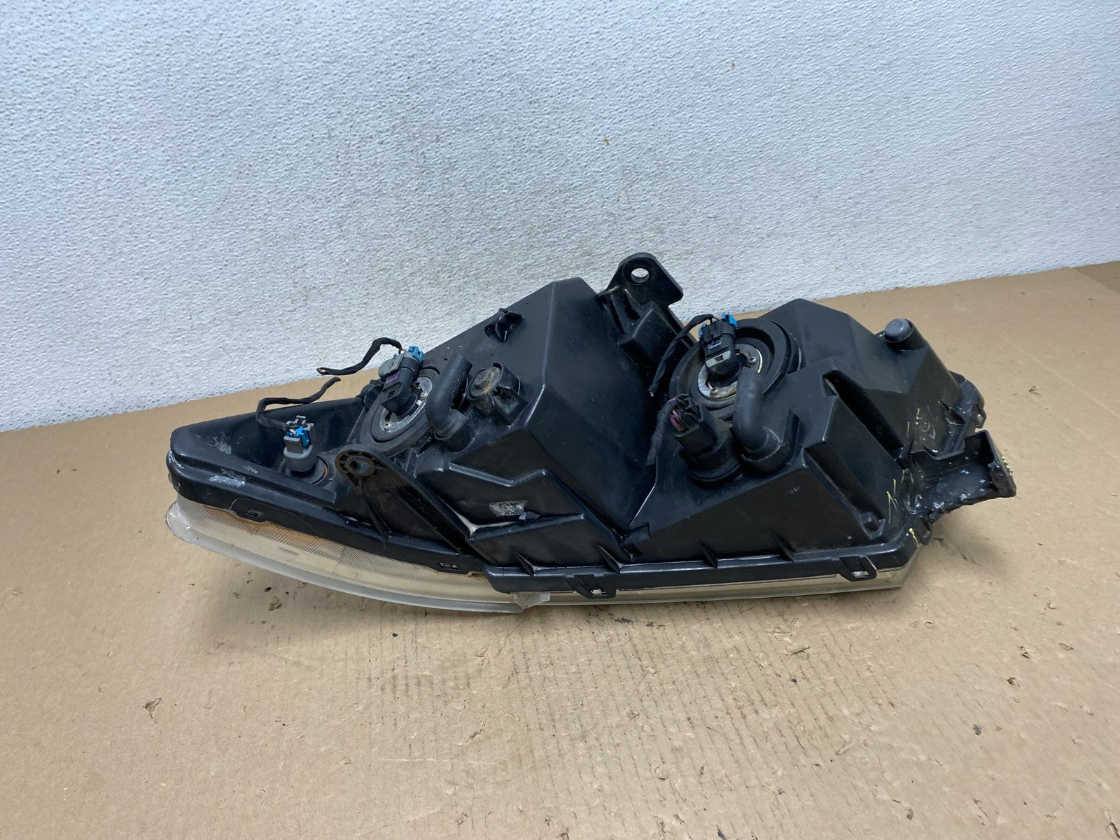2009 to 2017 Dodge Journey Headlight Right Passenger Rh Halogen AF3285 DW6