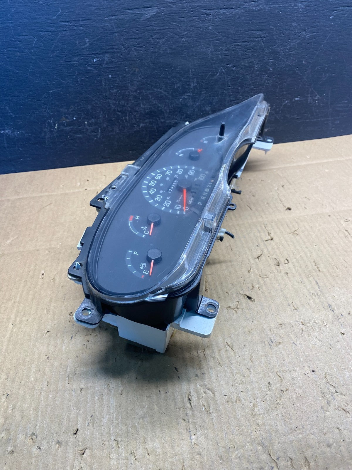 1999 Ford E250 E350 E450 VAN Speedometer Instrument Cluster ad1642 DG1