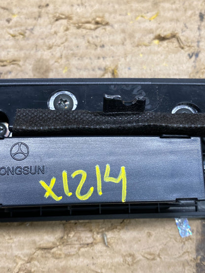 2007 to 2012 Hyundai Santa Fe Center Air Vent A/C Clock Bezel Trim OEM x1214 DG6