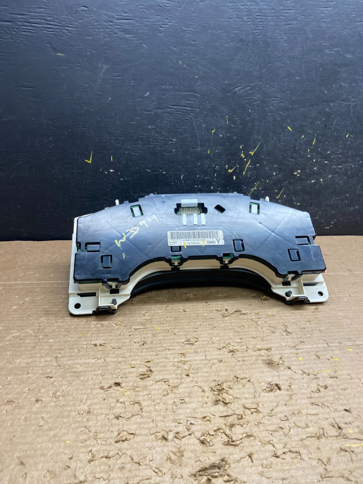 2004 to 2007 Chevrolet Express Speedometer Cluster Gauge OEM W3394 DG6
