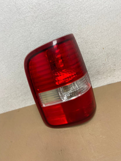 2004 to 2008 Ford F150 F-150 Left Driver LH Side Tail Light AF4351 LK2