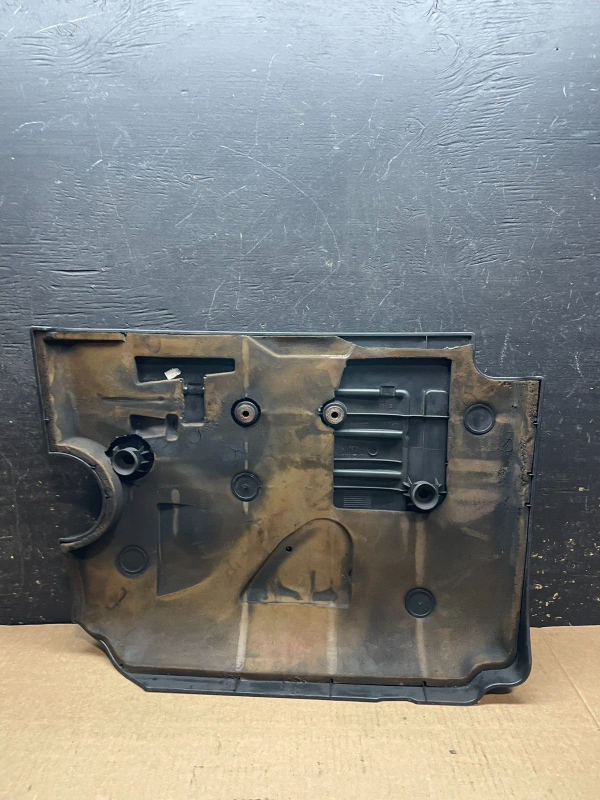 2002 to 2004  Lincoln Navigator 5.4L V8 Engine Motor Cover y9489 DG5