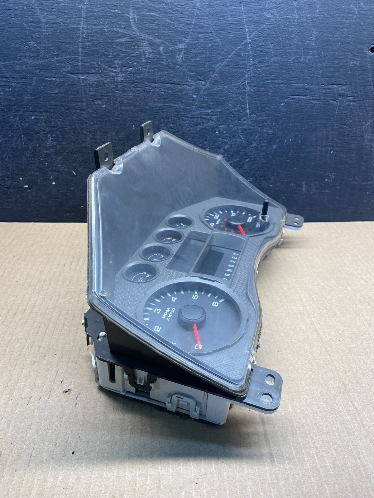 2008 to 2010 Ford F250 SD Super Duty Speedometer Cluster Gauge AG3914 DW1