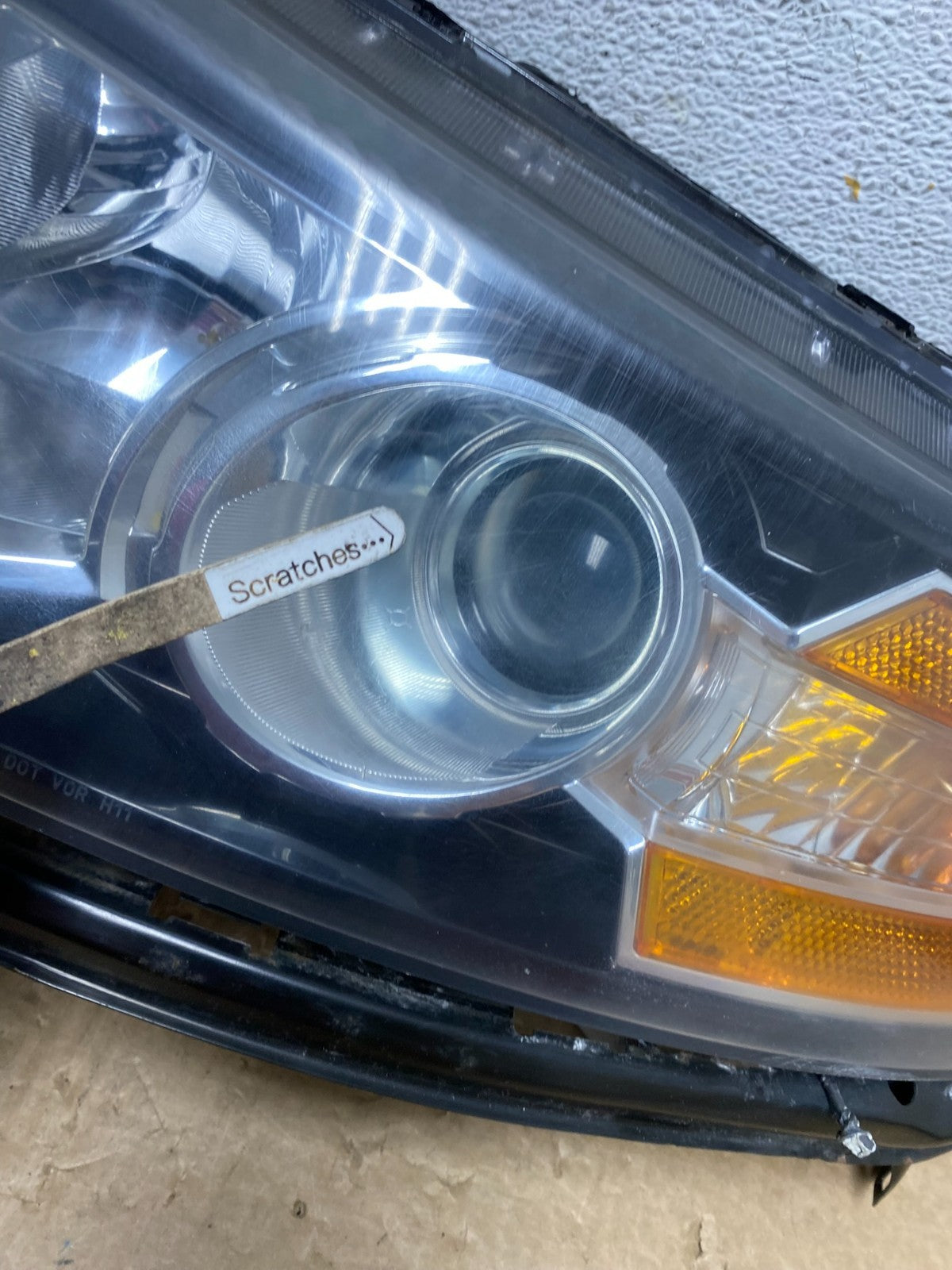 2011 to 2013 Honda Odyssey Front Left Driver LH Headlight Halogen AF7433 DW3