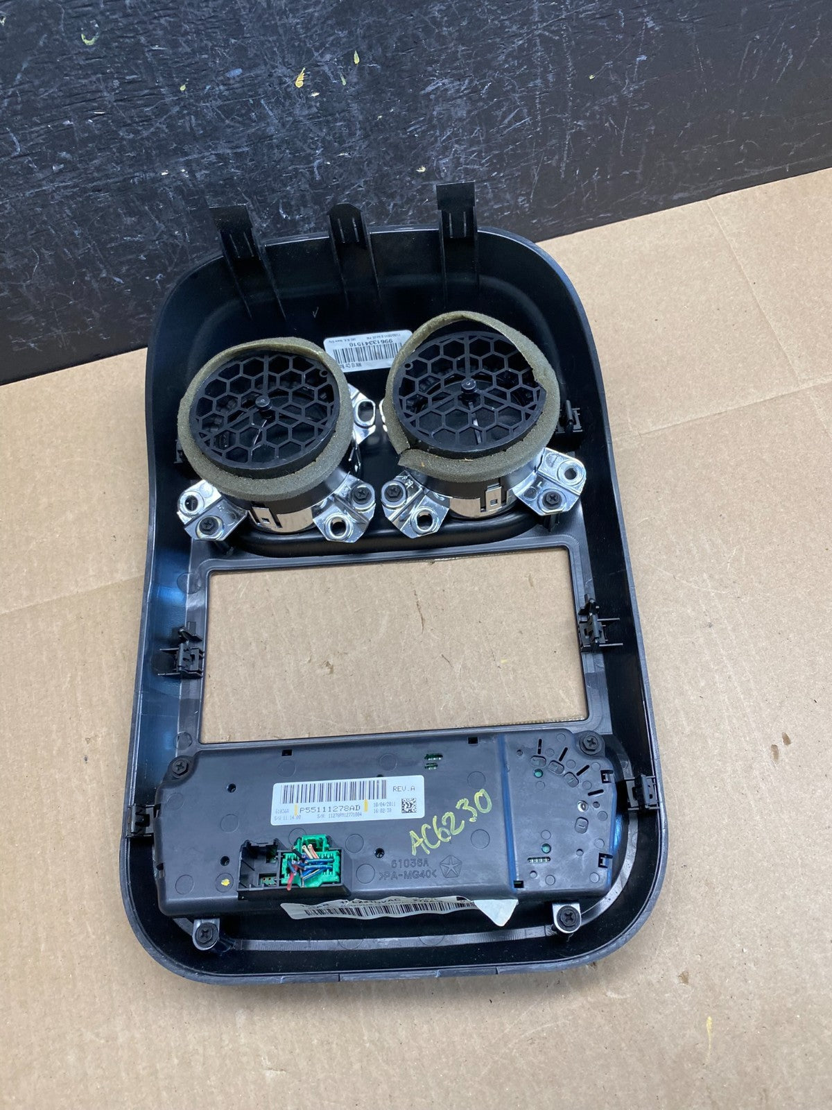 2011 to 2017 Jeep Compass Dash Climate Temperature Control Radio Bezel AC6230 DG3