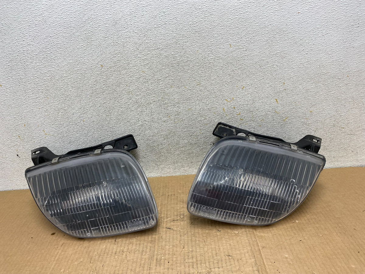 1999 to 2002 Pontiac Sunfire Left+Right Set Headlights ai6720 DG0