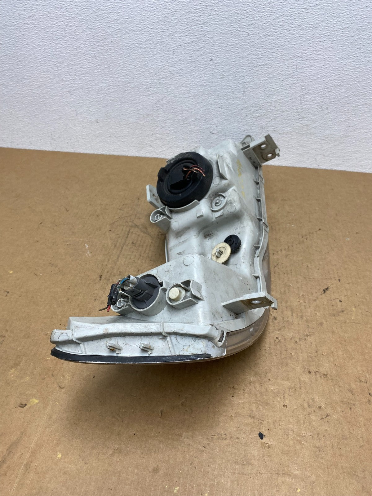 1999 - 2004 Honda Odyssey Left Driver LH Headlight Halogen AC2999 DW7