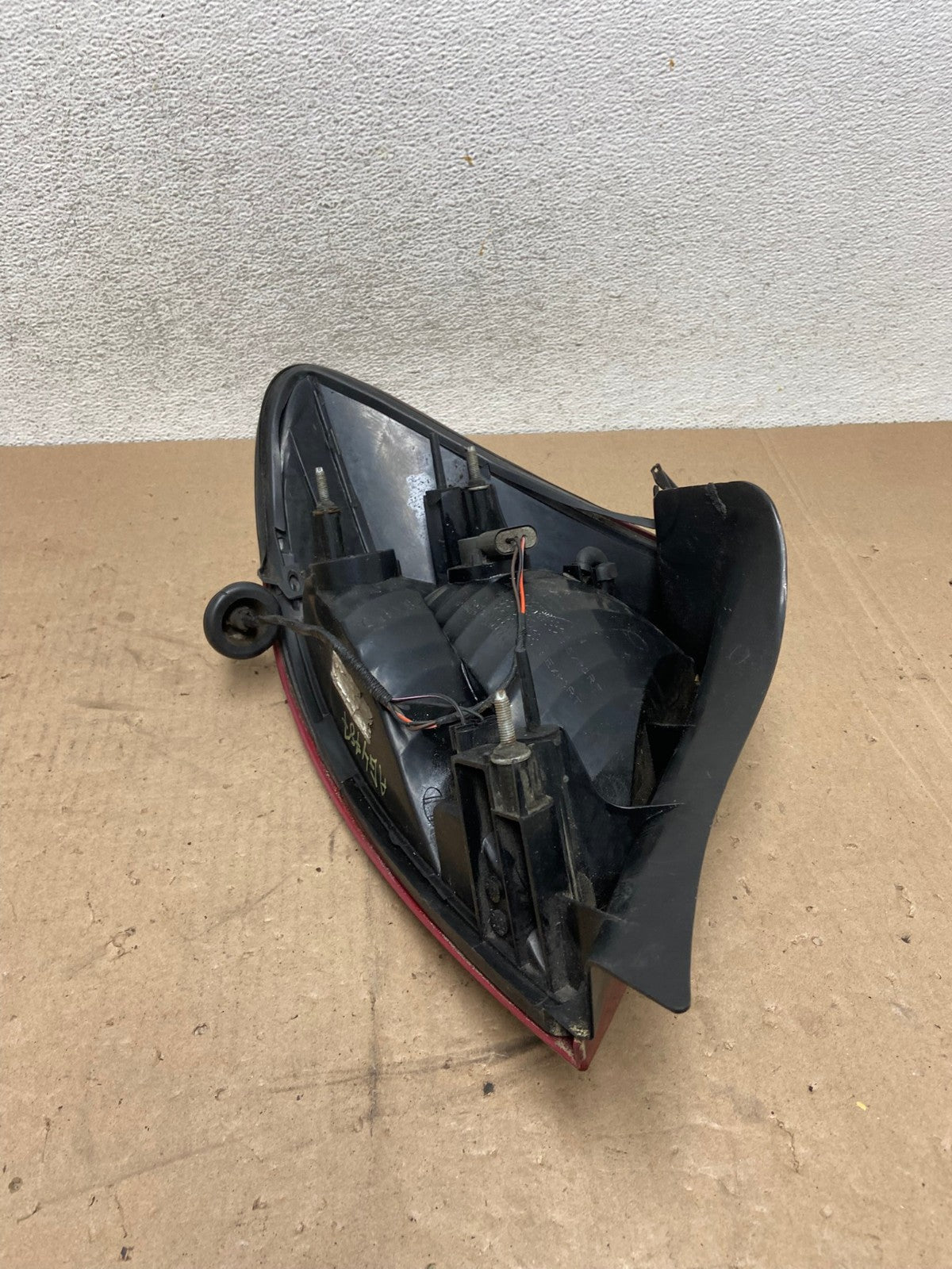 2000 to 2003 Ford Taurus Right Passenger Rh Side Tail Light AG4787 LK6